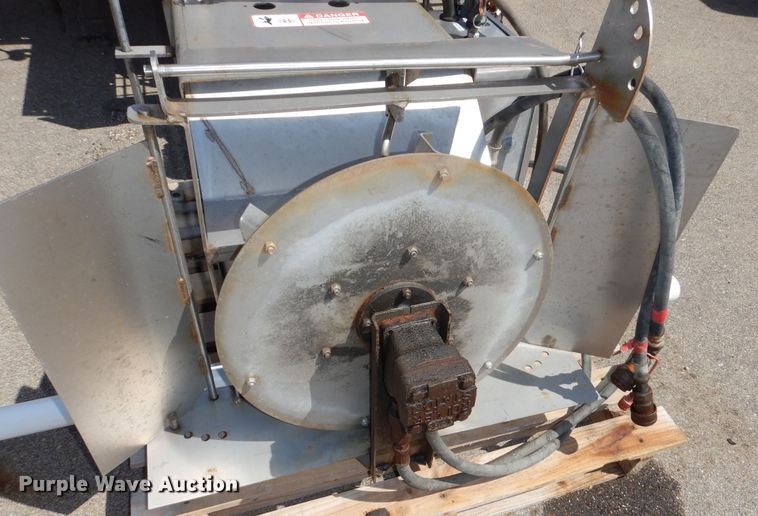 image for item DN8689 Swenson  spreader