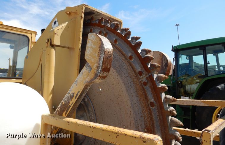 image for item DN8690 1989 Vermeer CC-135 concrete cutter