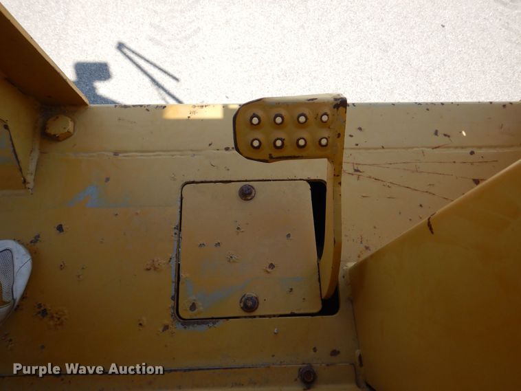 image for item DN8690 1989 Vermeer CC-135 concrete cutter