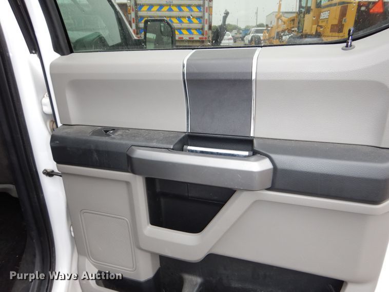 image for item DN8696 2016 Ford F150 XLT SuperCrew pickup truck