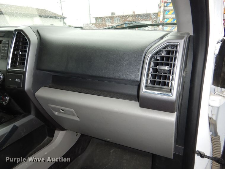 image for item DN8696 2016 Ford F150 XLT SuperCrew pickup truck