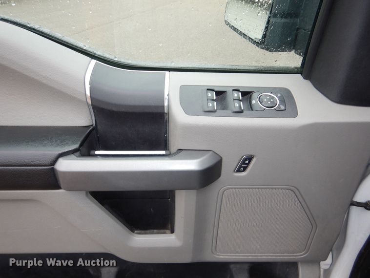 image for item DN8696 2016 Ford F150 XLT SuperCrew pickup truck