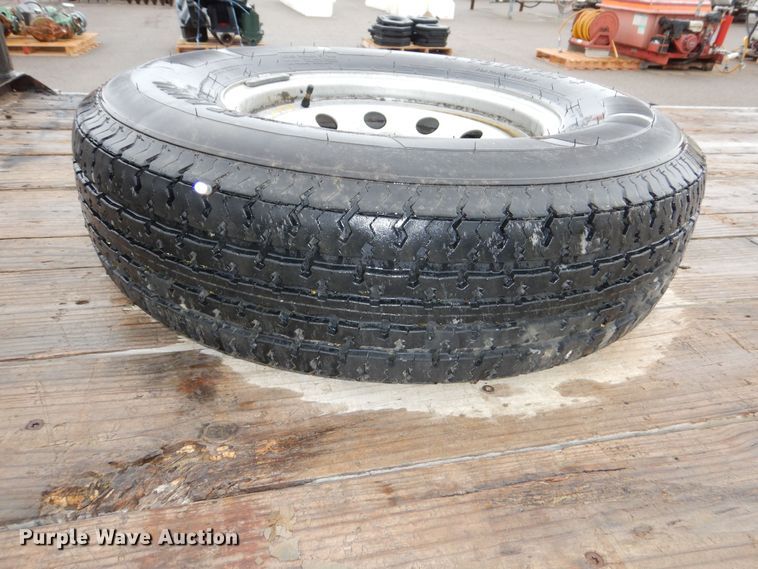 image for item DN8697 2016 Kaufman equipment trailer