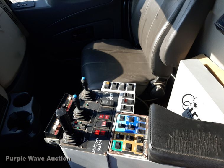 image for item DO3120 2014 International WorkStar 7500  dump truck