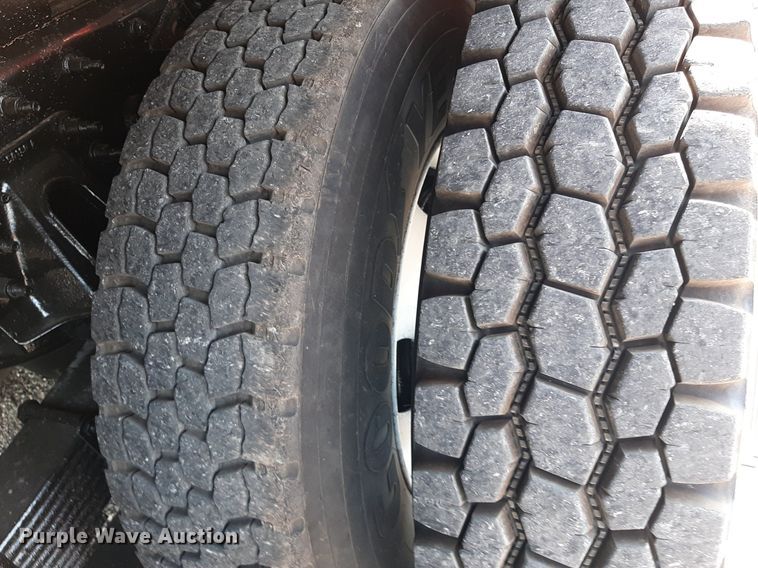 image for item DO3120 2014 International WorkStar 7500  dump truck