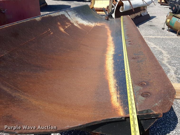 image for item IP9487 Henke  snow plow