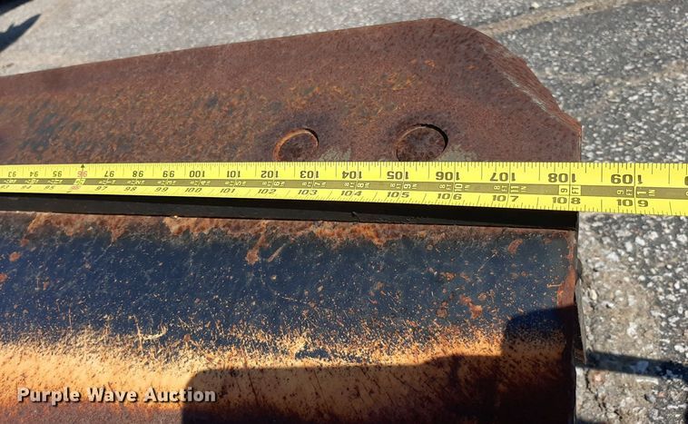 image for item IP9487 Henke  snow plow