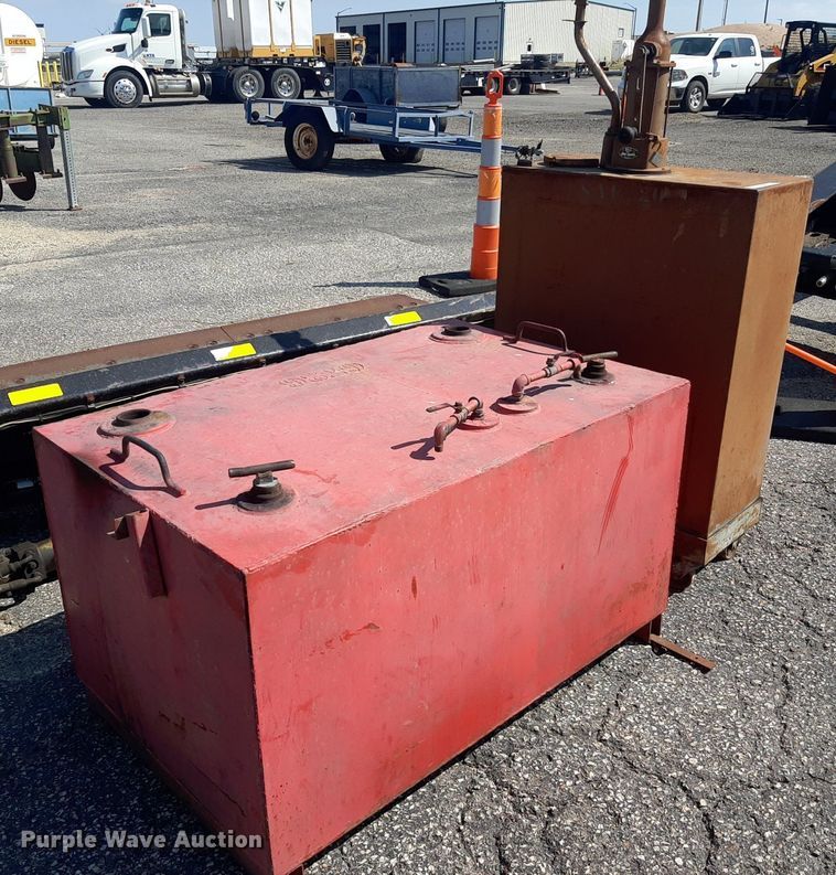 image for item IP9488 (2) fuel tanks