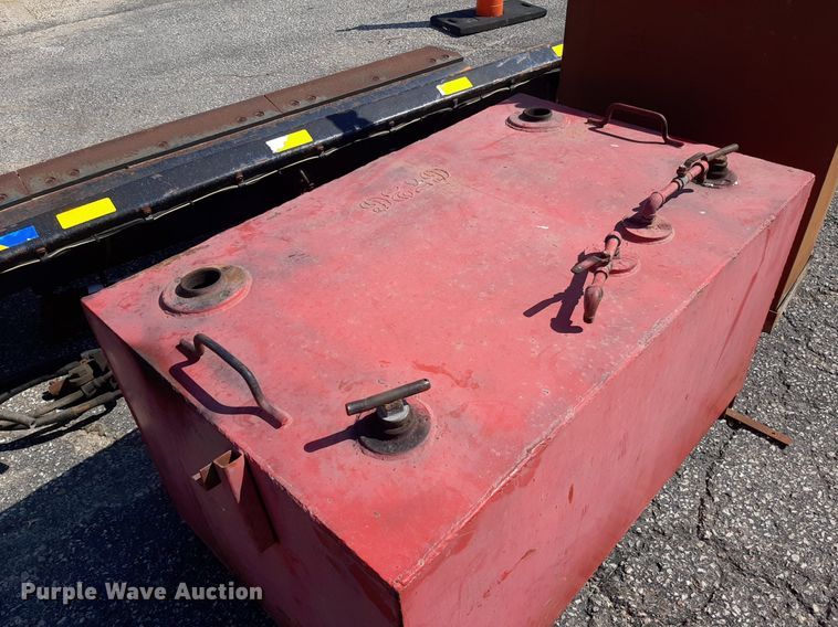 image for item IP9488 (2) fuel tanks