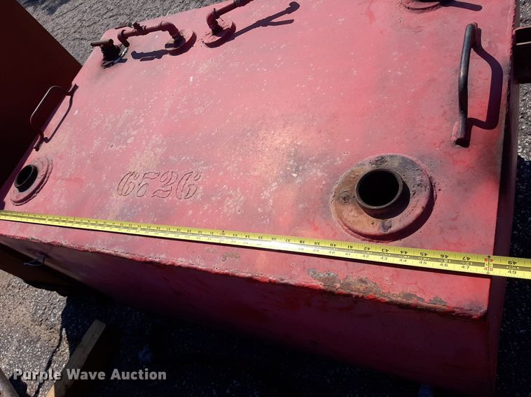 image for item IP9488 (2) fuel tanks