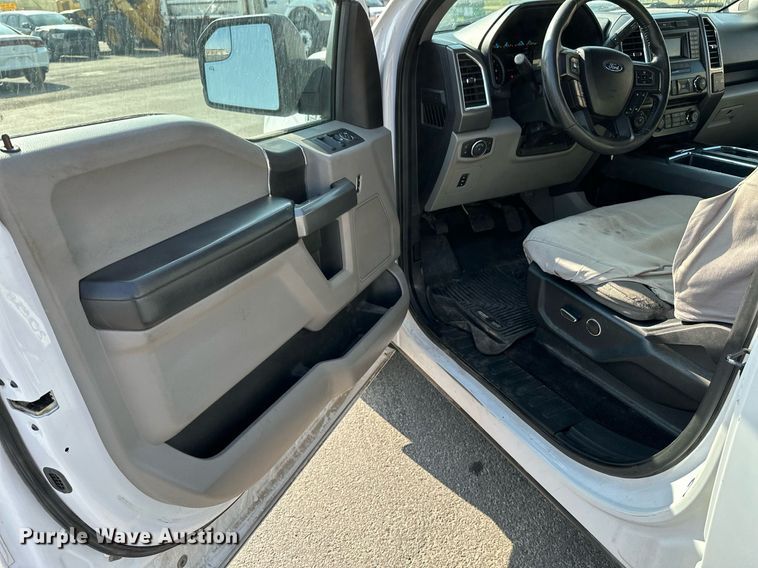 image for item NF9030 2016  Ford F150  SuperCrew pickup truck