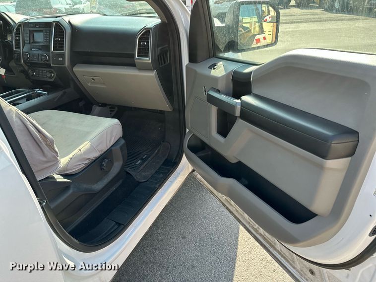 image for item NF9030 2016  Ford F150  SuperCrew pickup truck