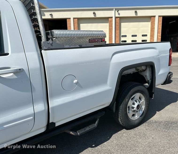image for item NF9034 2016 GMC Sierra 2500HD  pickup truck