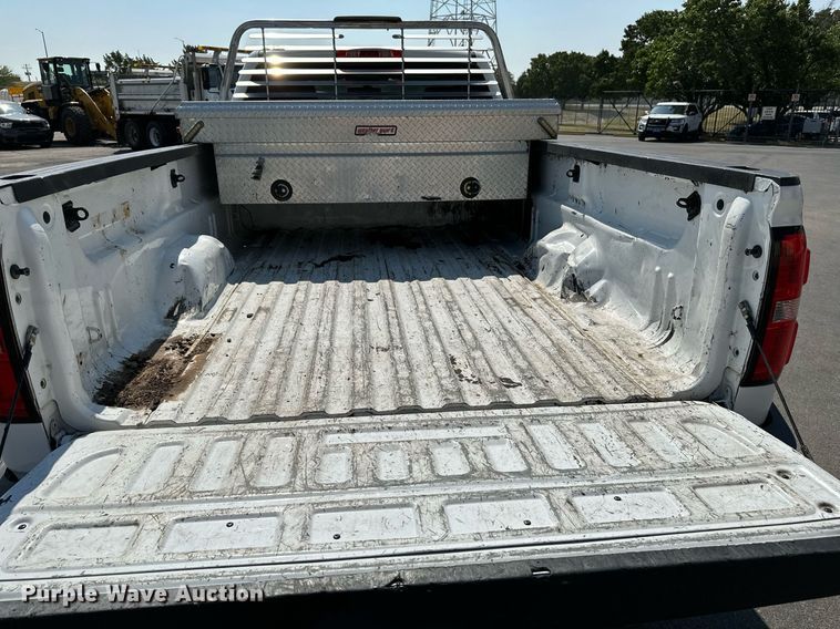 image for item NF9034 2016 GMC Sierra 2500HD  pickup truck