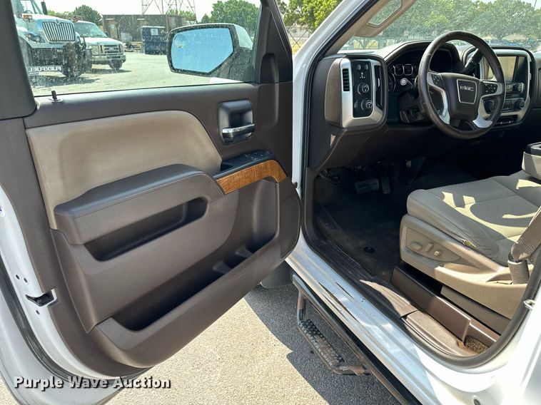 image for item NF9034 2016 GMC Sierra 2500HD  pickup truck