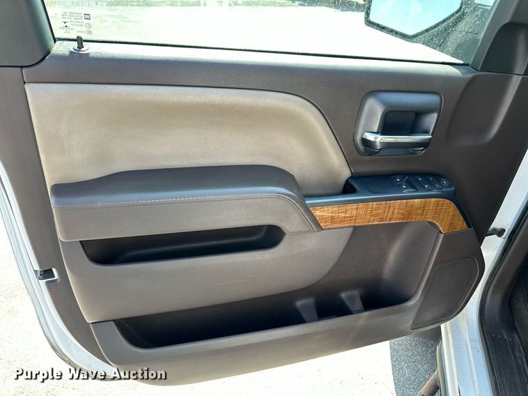 image for item NF9034 2016 GMC Sierra 2500HD  pickup truck