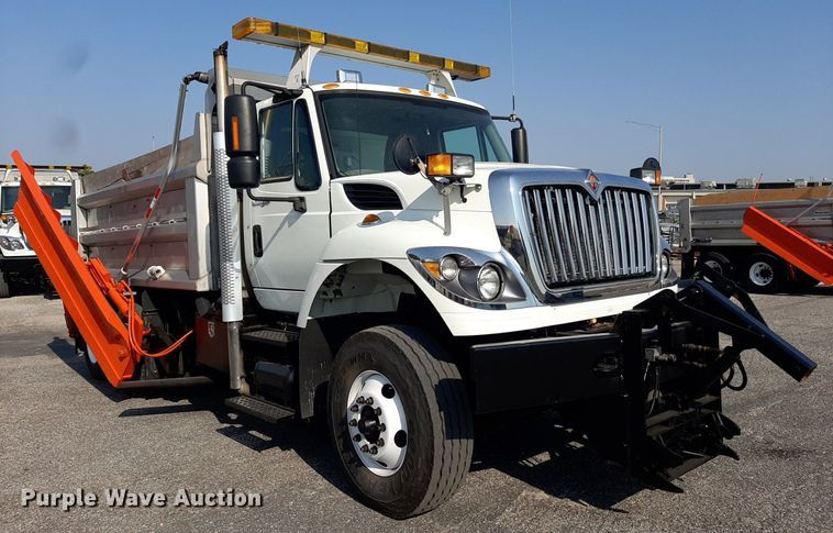 image for item NF9035 2014 International WorkStar 7500  dump truck