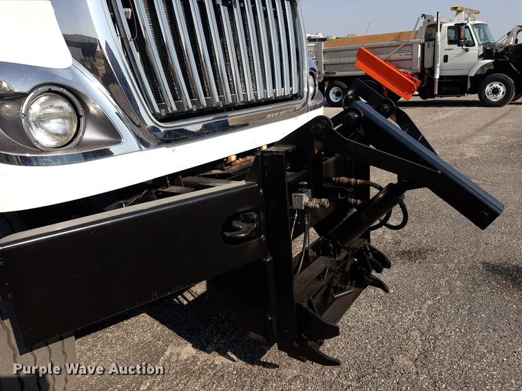 image for item NF9035 2014 International WorkStar 7500  dump truck