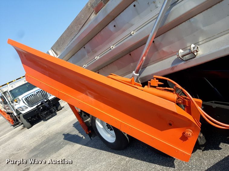 image for item NF9035 2014 International WorkStar 7500  dump truck