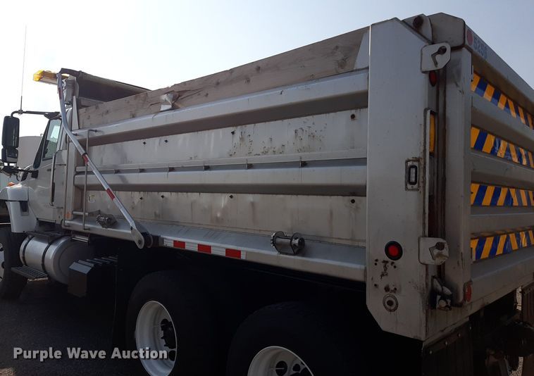 image for item NF9035 2014 International WorkStar 7500  dump truck