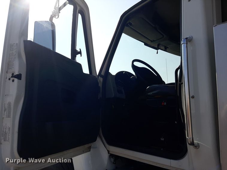 image for item NF9035 2014 International WorkStar 7500  dump truck