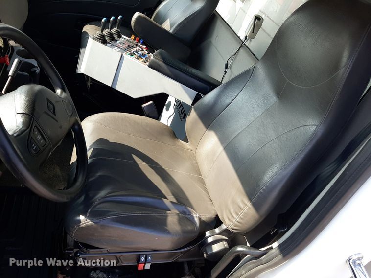 image for item NF9035 2014 International WorkStar 7500  dump truck