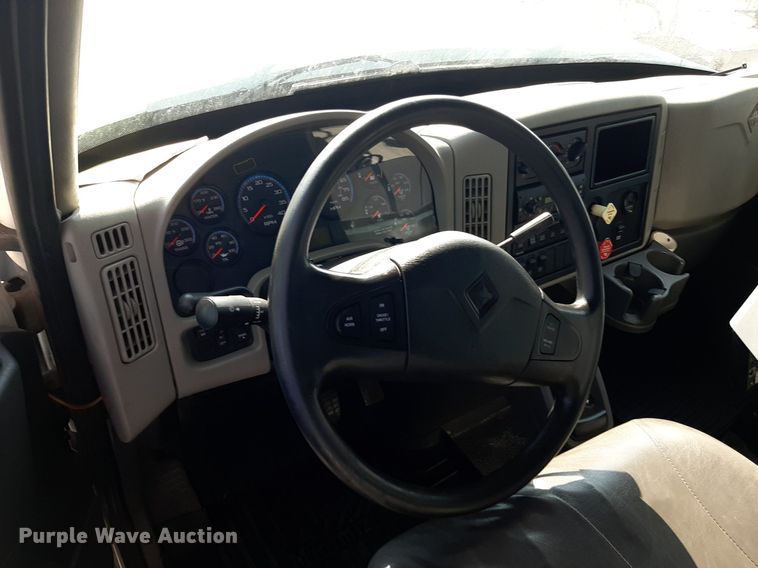 image for item NF9035 2014 International WorkStar 7500  dump truck