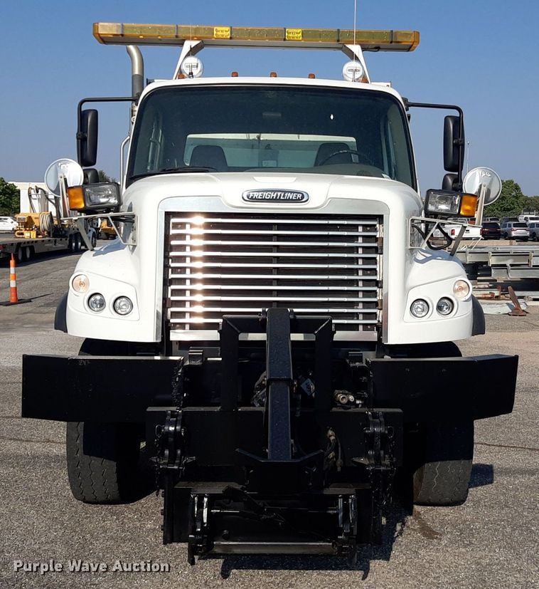image for item NF9038 2012 Freightliner Business Classic M2  dump truck