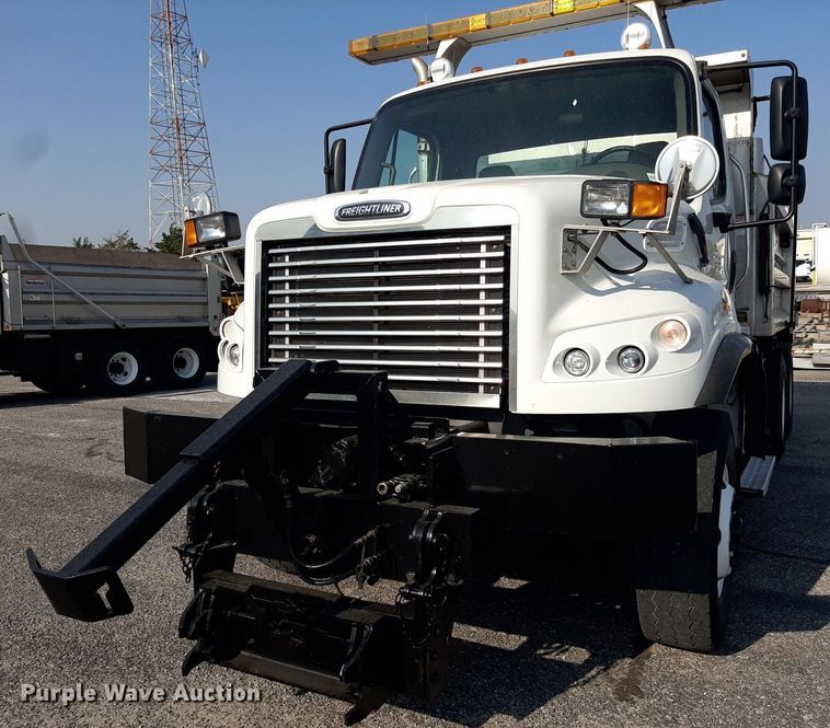 image for item NF9038 2012 Freightliner Business Classic M2  dump truck