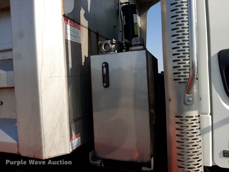 image for item NF9038 2012 Freightliner Business Classic M2  dump truck