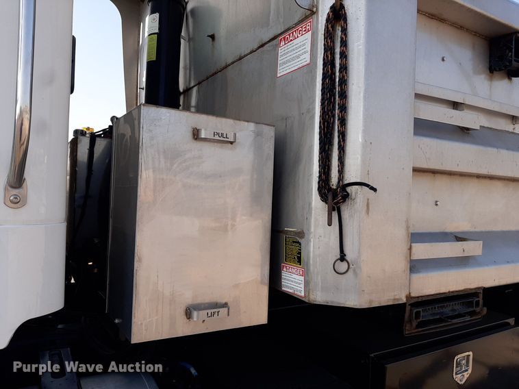 image for item NF9038 2012 Freightliner Business Classic M2  dump truck