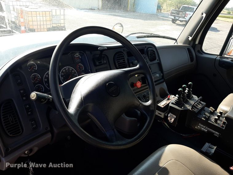 image for item NF9038 2012 Freightliner Business Classic M2  dump truck