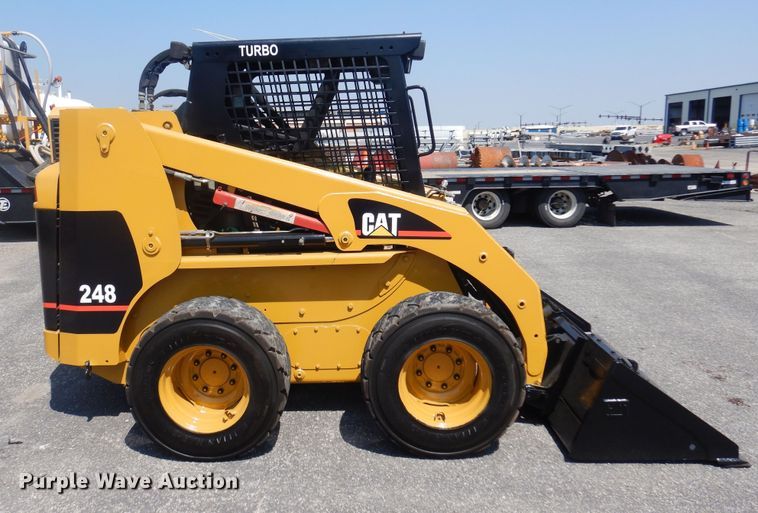 image for item NF9041 2002 Caterpillar 248  skid steer loader
