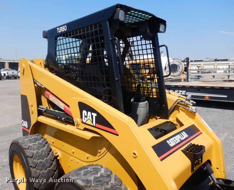 image for item NF9041 2002 Caterpillar 248  skid steer loader