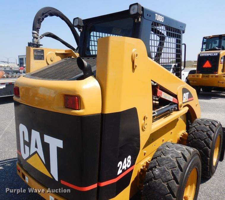 image for item NF9041 2002 Caterpillar 248  skid steer loader