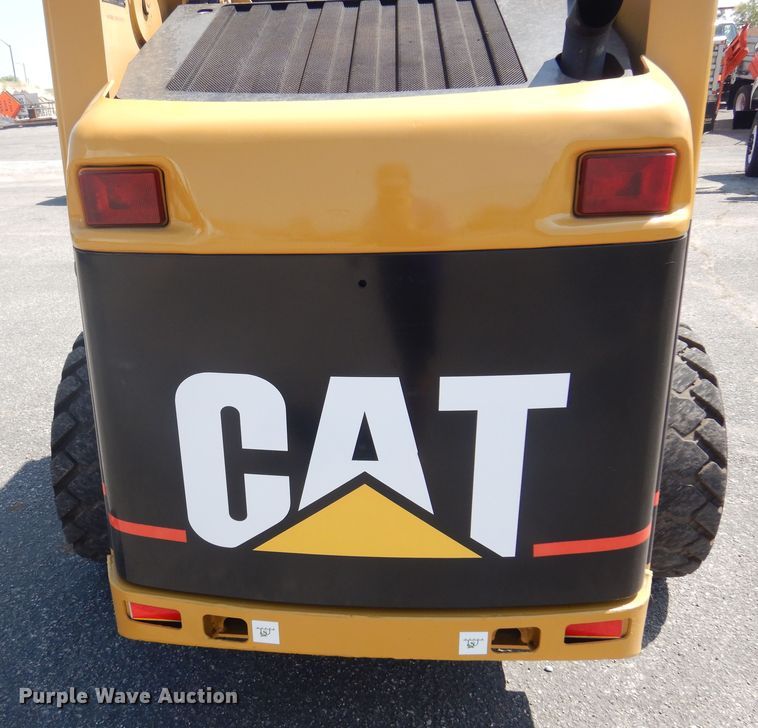 image for item NF9041 2002 Caterpillar 248  skid steer loader