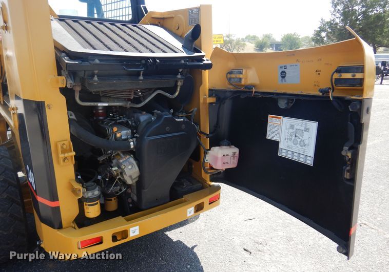 image for item NF9041 2002 Caterpillar 248  skid steer loader