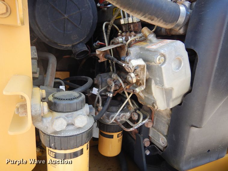 image for item NF9041 2002 Caterpillar 248  skid steer loader