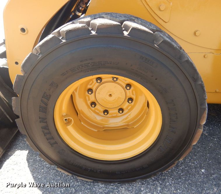 image for item NF9041 2002 Caterpillar 248  skid steer loader