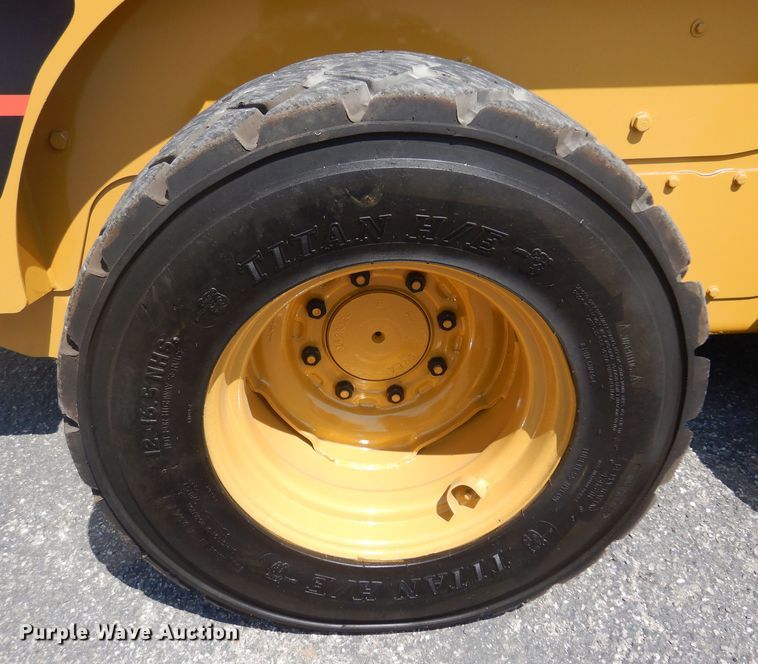 image for item NF9041 2002 Caterpillar 248  skid steer loader