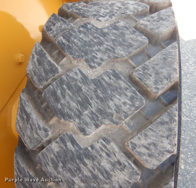 image for item NF9041 2002 Caterpillar 248  skid steer loader