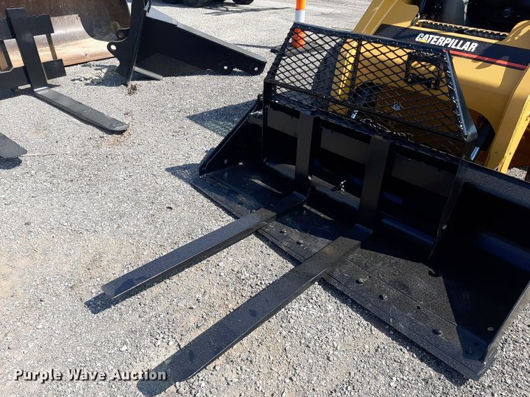 image for item NF9041 2002 Caterpillar 248  skid steer loader