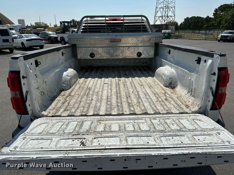 image for item NF9044 2016 GMC Sierra 2500HD  pickup truck