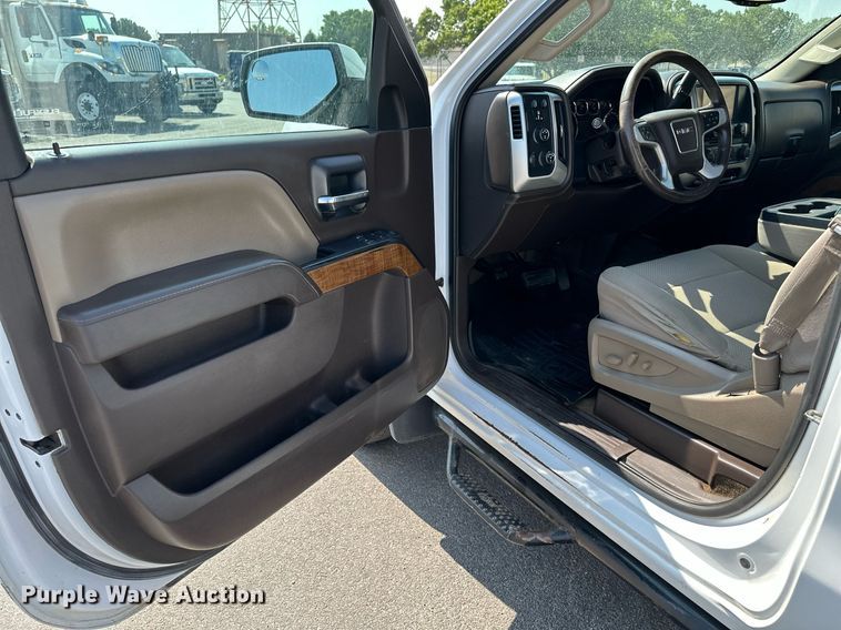 image for item NF9044 2016 GMC Sierra 2500HD  pickup truck