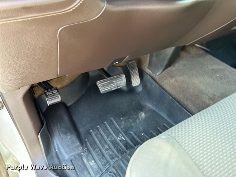 image for item NF9044 2016 GMC Sierra 2500HD  pickup truck