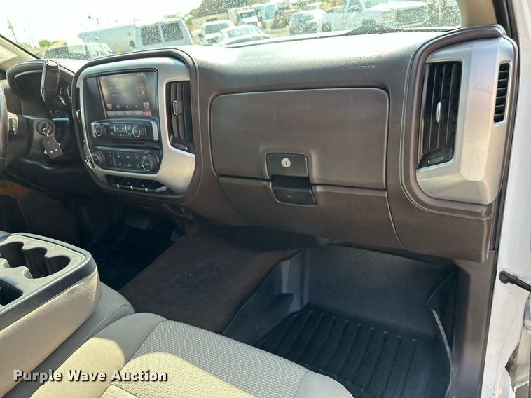 image for item NF9044 2016 GMC Sierra 2500HD  pickup truck