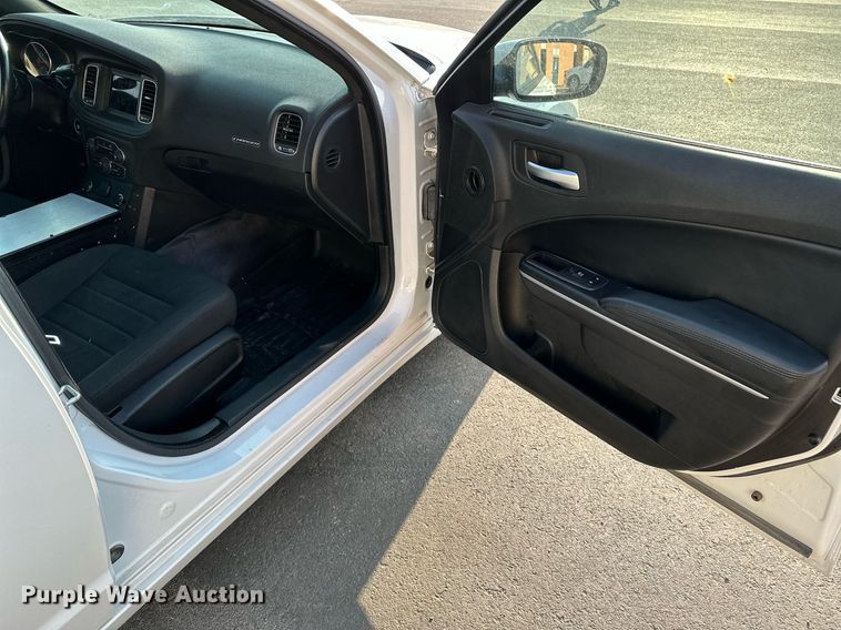 image for item NF9049 2019 Dodge Charger Police