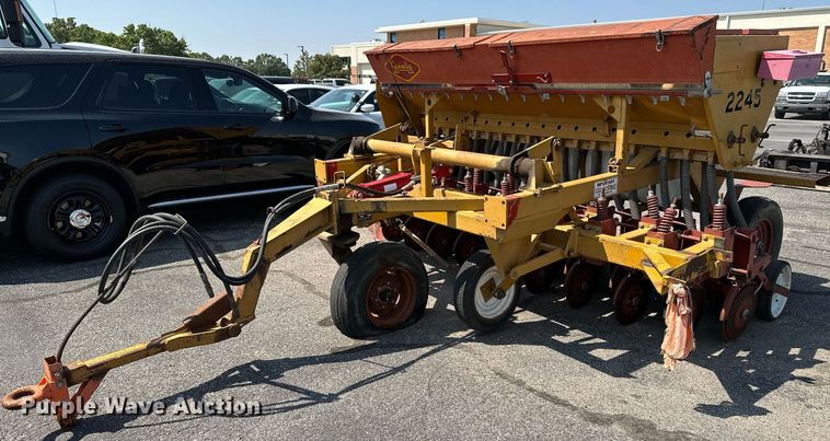 image for item NF9051 HayBuster 107  grain drill