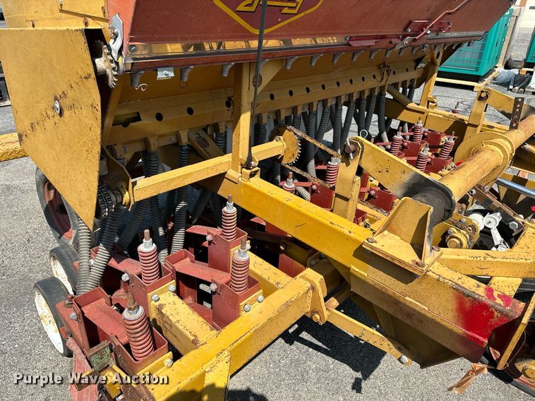 image for item NF9051 HayBuster 107  grain drill