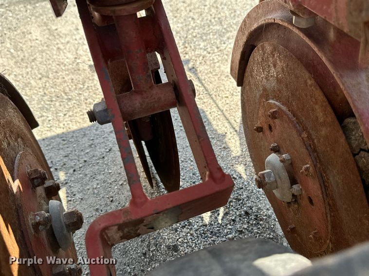 image for item NF9051 HayBuster 107  grain drill